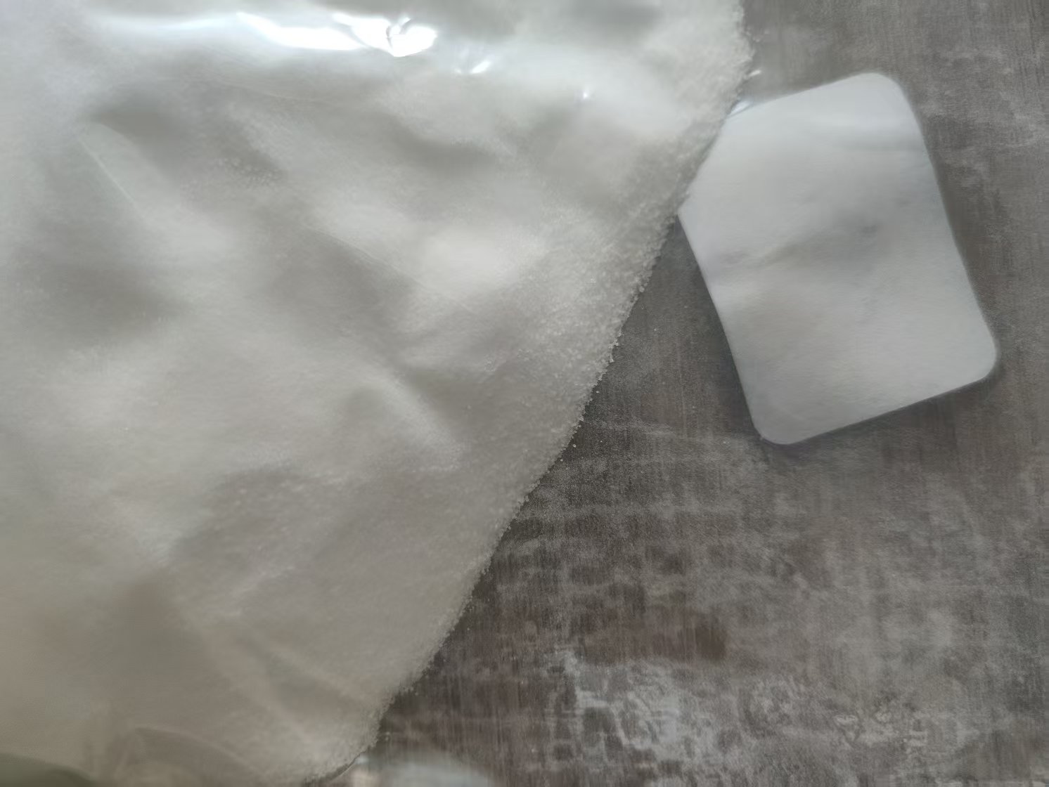 精萘：工業(yè)領(lǐng)域的“多面手”，從染料到火箭燃料的跨界之旅